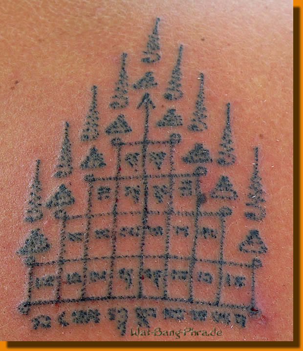 Wir bieten Ihnen eine Tattoo Reise nach Wat Bang Phra in Thailand an 