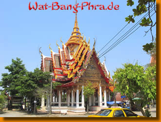 Tempel Wat Bang Phra mit Spitzdach